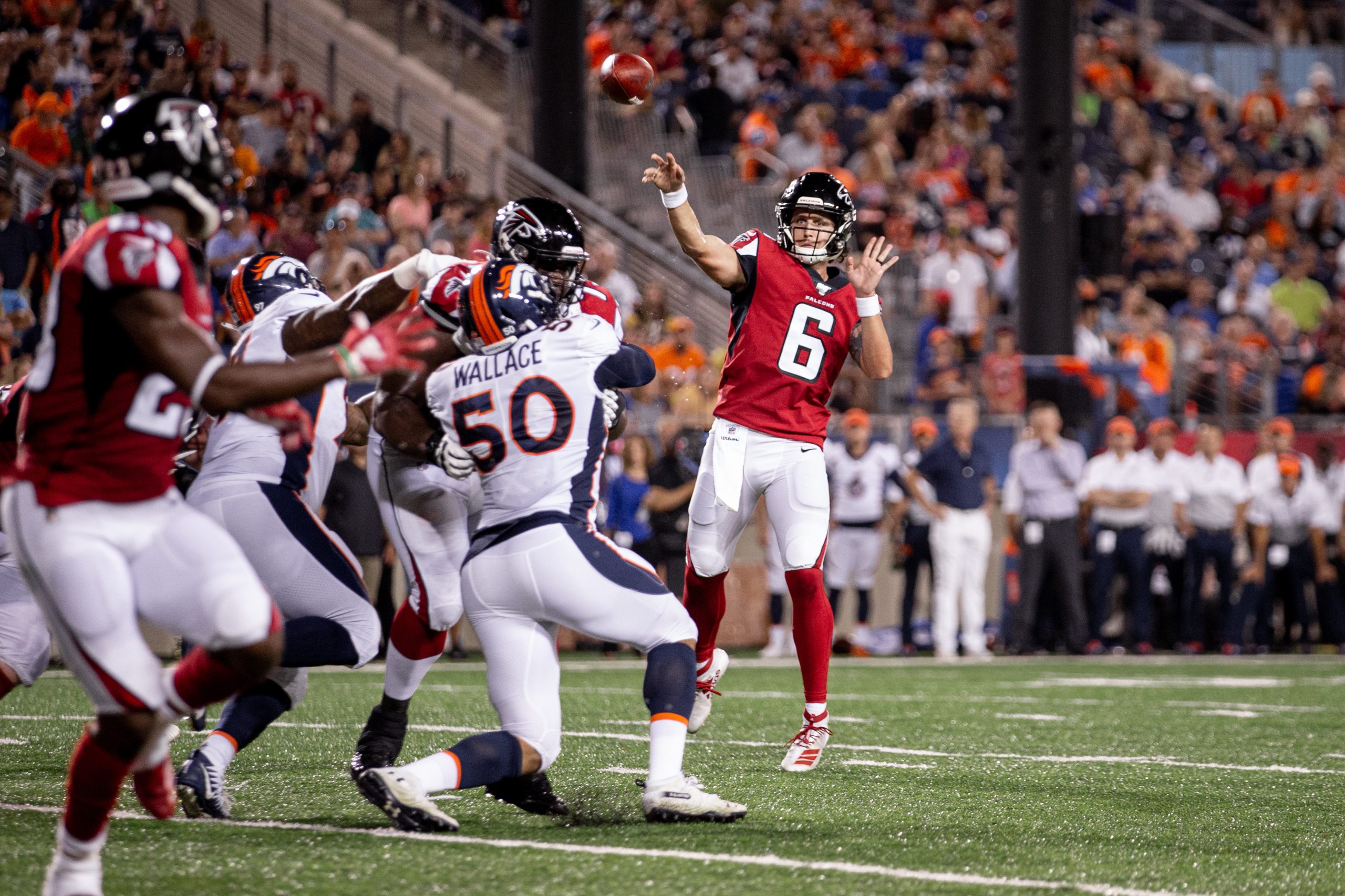 Packers sign former UVA quarterback Kurt Benkert